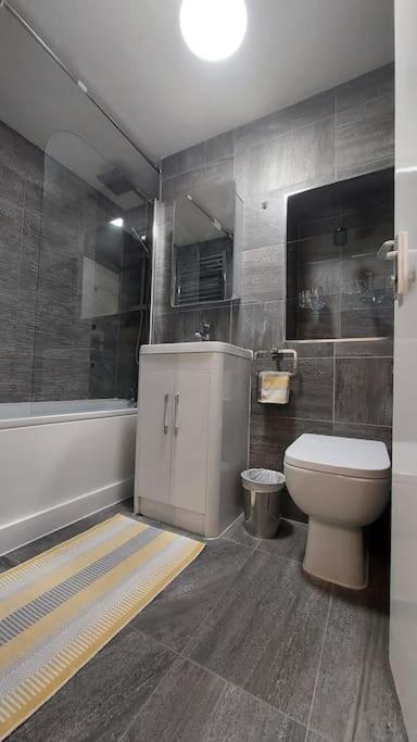 Central Apartment, Kings Cross 6 Mins Walk Londýn Exteriér fotografie